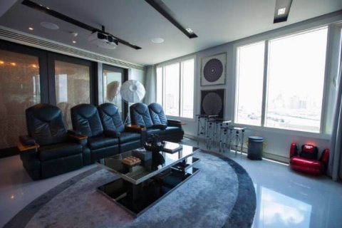 Condo in Bangkok, Thailand, 4 bedrooms № 143877 - photo 6