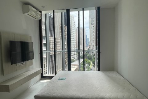 Condo in Bangkok, Thailand, 4 bedrooms № 143877 - photo 2