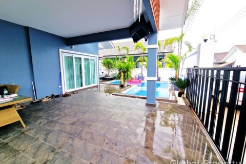 Casa de 3 dormitorios en Pattaya, Tailandia № 116831 - foto 7