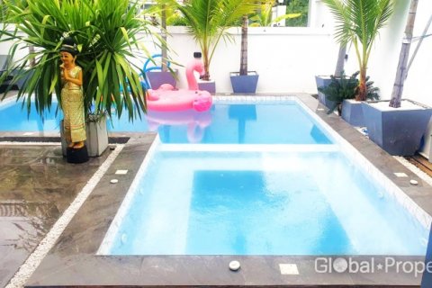 Casa de 3 dormitorios en Pattaya, Tailandia № 116831 - foto 3