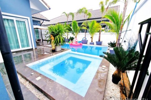 Casa de 3 dormitorios en Pattaya, Tailandia № 116831 - foto 4