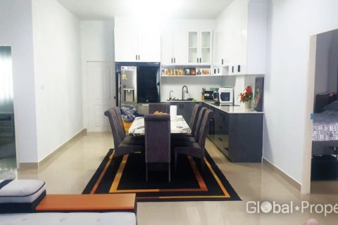Casa de 3 dormitorios en Pattaya, Tailandia № 116831 - foto 14
