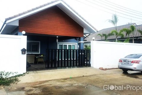Casa de 3 dormitorios en Pattaya, Tailandia № 116831 - foto 2