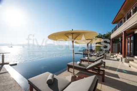 Haus in Phuket, Thailand 5 Schlafzimmer № 66979 - Foto 2