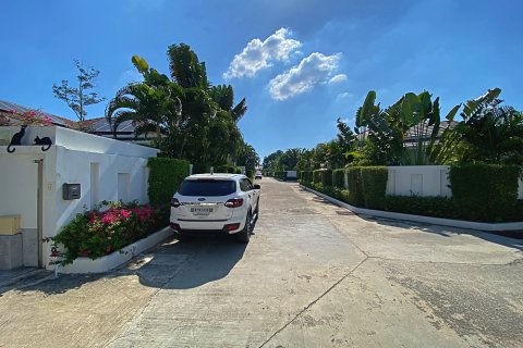 Villa in Hua Hin, Thailand 3 Schlafzimmer № 168702 - Foto 4