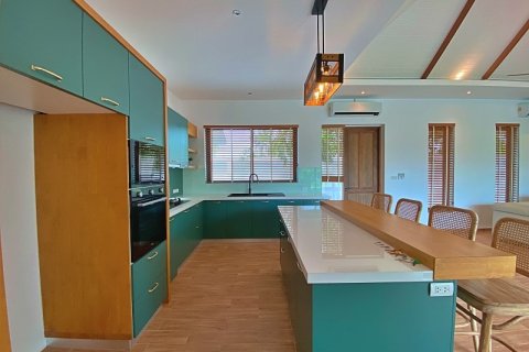 Chalet de 4 dormitorios en Hua Hin, Tailandia № 168815 - foto 11