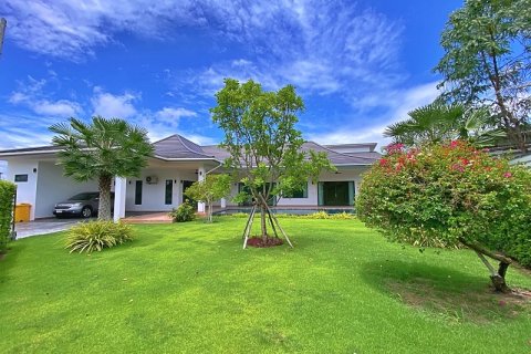 Villa in Hua Hin, Thailand 4 Schlafzimmer № 168815
