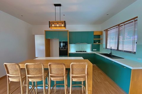 Chalet de 4 dormitorios en Hua Hin, Tailandia № 168815 - foto 10