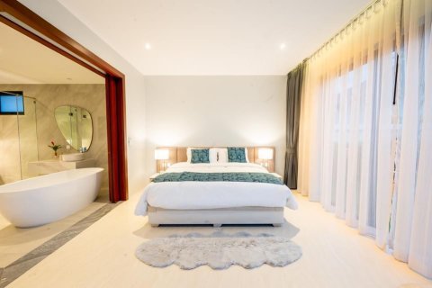 Chalet de 3 dormitorios en Hua Hin, Tailandia № 168812 - foto 11