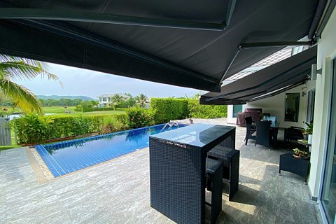 Chalet de 3 dormitorios en Hua Hin, Tailandia № 168816 - foto 5