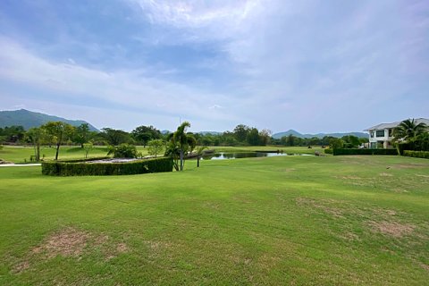 Chalet de 3 dormitorios en Hua Hin, Tailandia № 168816 - foto 10