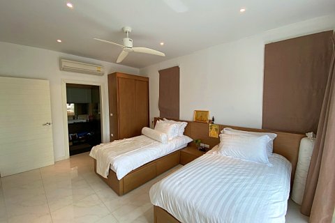 Chalet de 3 dormitorios en Hua Hin, Tailandia № 168816 - foto 29