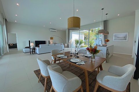 Chalet de 4 dormitorios en Hua Hin, Tailandia № 168811 - foto 9