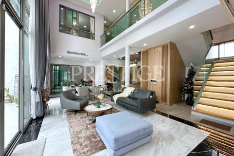 House in Pattaya, Thailand 5 bedrooms № 234093 - photo 3