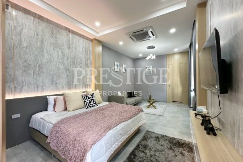 House in Pattaya, Thailand 5 bedrooms № 234093 - photo 21