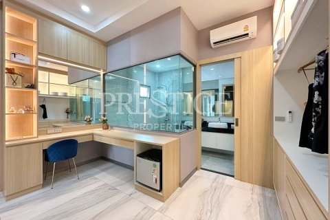 House in Pattaya, Thailand 5 bedrooms № 234093 - photo 17