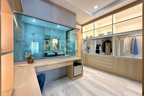 House in Pattaya, Thailand 5 bedrooms № 234093 - photo 16