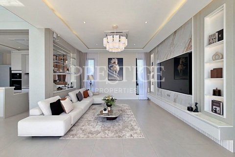 House in Pattaya, Thailand 5 bedrooms № 234095 - photo 4