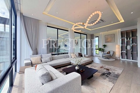 House in Pattaya, Thailand 5 bedrooms № 234095 - photo 18