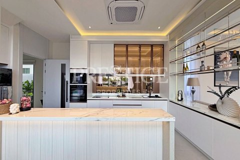 House in Pattaya, Thailand 5 bedrooms № 234095 - photo 10