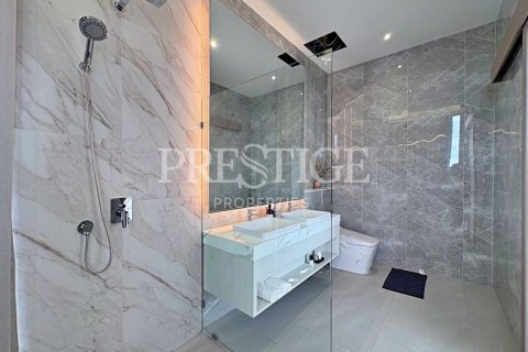 House in Pattaya, Thailand 5 bedrooms № 234095 - photo 29