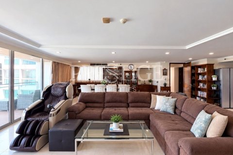 Condo in Pattaya, Thailand, 3 bedrooms  № 234092 - photo 3