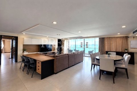 Condo in Pattaya, Thailand, 3 bedrooms  № 234092 - photo 4
