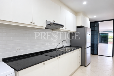 Condo in Pattaya, Thailand, 1 bedroom  № 234097 - photo 6