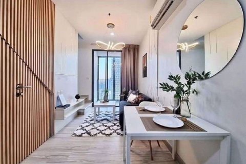 Sobre plano Ideo Mobi Sukhumvit 81 en Bangkok, Tailandia № 33838 - foto 3