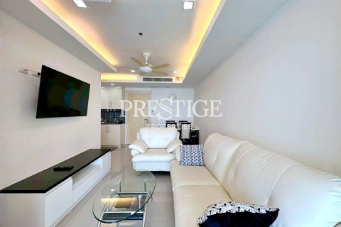Condo in Pattaya, Thailand, 1 bedroom  № 198081 - photo 3