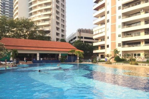 Apartamento de 3 habitaciones en Pattaya, Tailandia № 159767 - foto 14