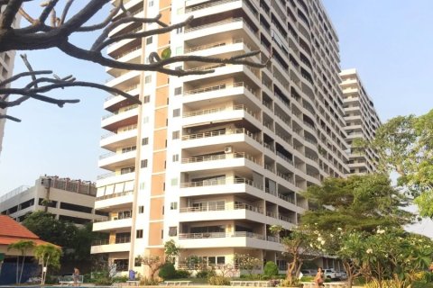 Apartamento de 3 habitaciones en Pattaya, Tailandia № 159767 - foto 15