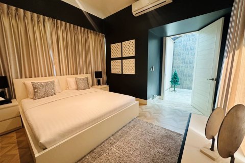 Casa de 5 dormitorios en Bangkok, Tailandia № 180779 - foto 19