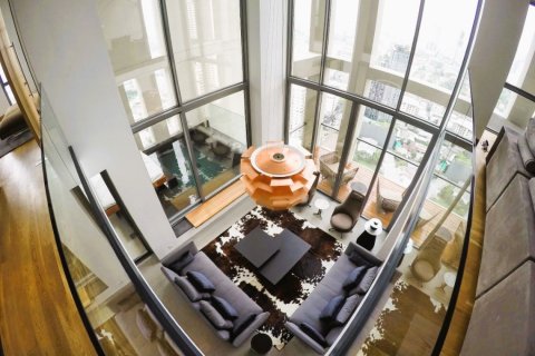 Penthouse in Bangkok, Thailand 4 Schlafzimmer № 180782 - Foto 2