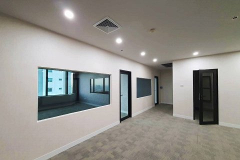 Oficina 340 m2 en Bangkok, Tailandia № 180785 - foto 20