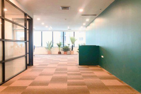 Oficina 340 m2 en Bangkok, Tailandia № 180785 - foto 10