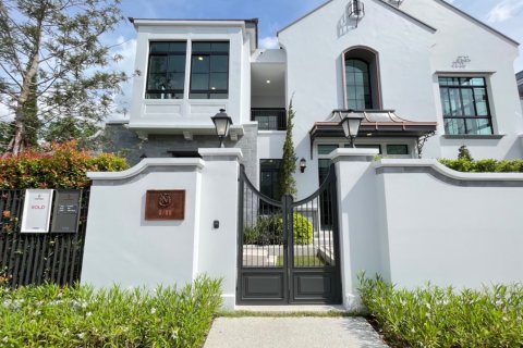 Haus in Bangkok, Thailand 5 Schlafzimmer № 180780 - Foto 3