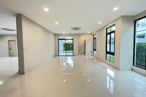 Haus in Bangkok, Thailand 5 Schlafzimmer № 180780 - Foto 6