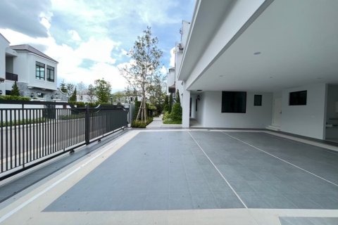 Haus in Bangkok, Thailand 5 Schlafzimmer № 180780 - Foto 22