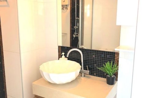 Condominio de 1 dormitorio en Jomtien Beach, Pattaya, Tailandia № 204236 - foto 5