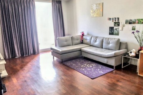 Condo in Bangkok, Thailand, 1 bedroom № 117141 - photo 2