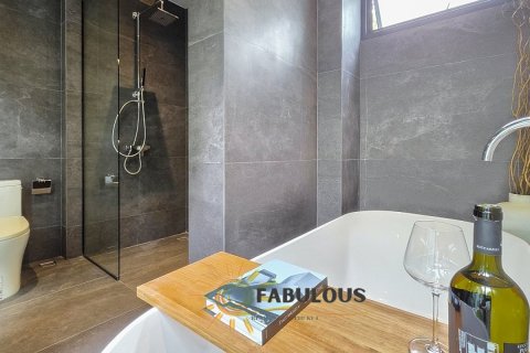 Chalet de 2 dormitorios en Chalong, Tailandia № 179259 - foto 8