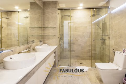 Chalet de 3 dormitorios en Bang Tao, Tailandia № 179262 - foto 9