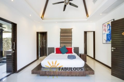 Chalet de 3 dormitorios en Bang Tao, Tailandia № 179261 - foto 8