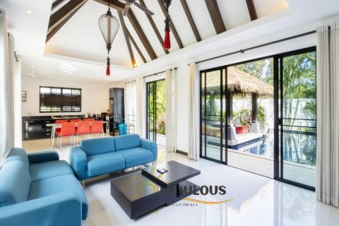 Chalet de 3 dormitorios en Bang Tao, Tailandia № 179261 - foto 2