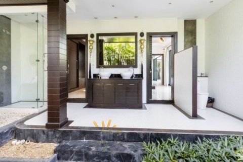 Chalet de 3 dormitorios en Bang Tao, Tailandia № 179261 - foto 9