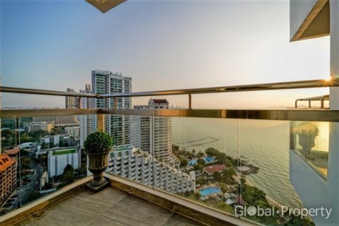 Off-Plan The Palm Wongamat Beach in Pattaya, Thailand № 28713 - Foto 8