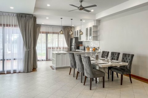 Casa de 4 dormitorios en Bang Tao, Tailandia № 3219 - foto 16