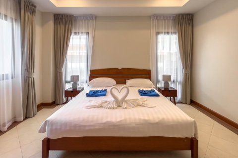 Casa de 4 dormitorios en Bang Tao, Tailandia № 3219 - foto 28