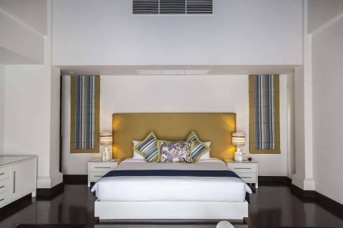 Casa de 5 dormitorios en Bang Tao, Tailandia № 3221 - foto 8